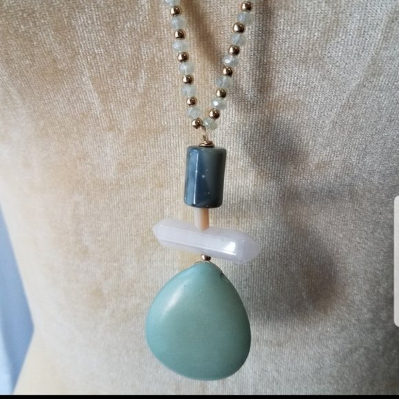 adjustable beaded statement necklace - Picture 2 of 4